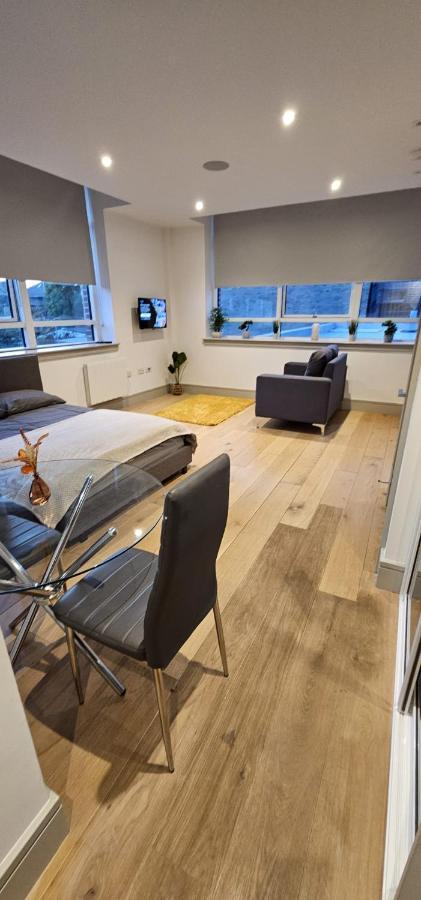 Studio Flat In Tottenham Лондон Экстерьер фото